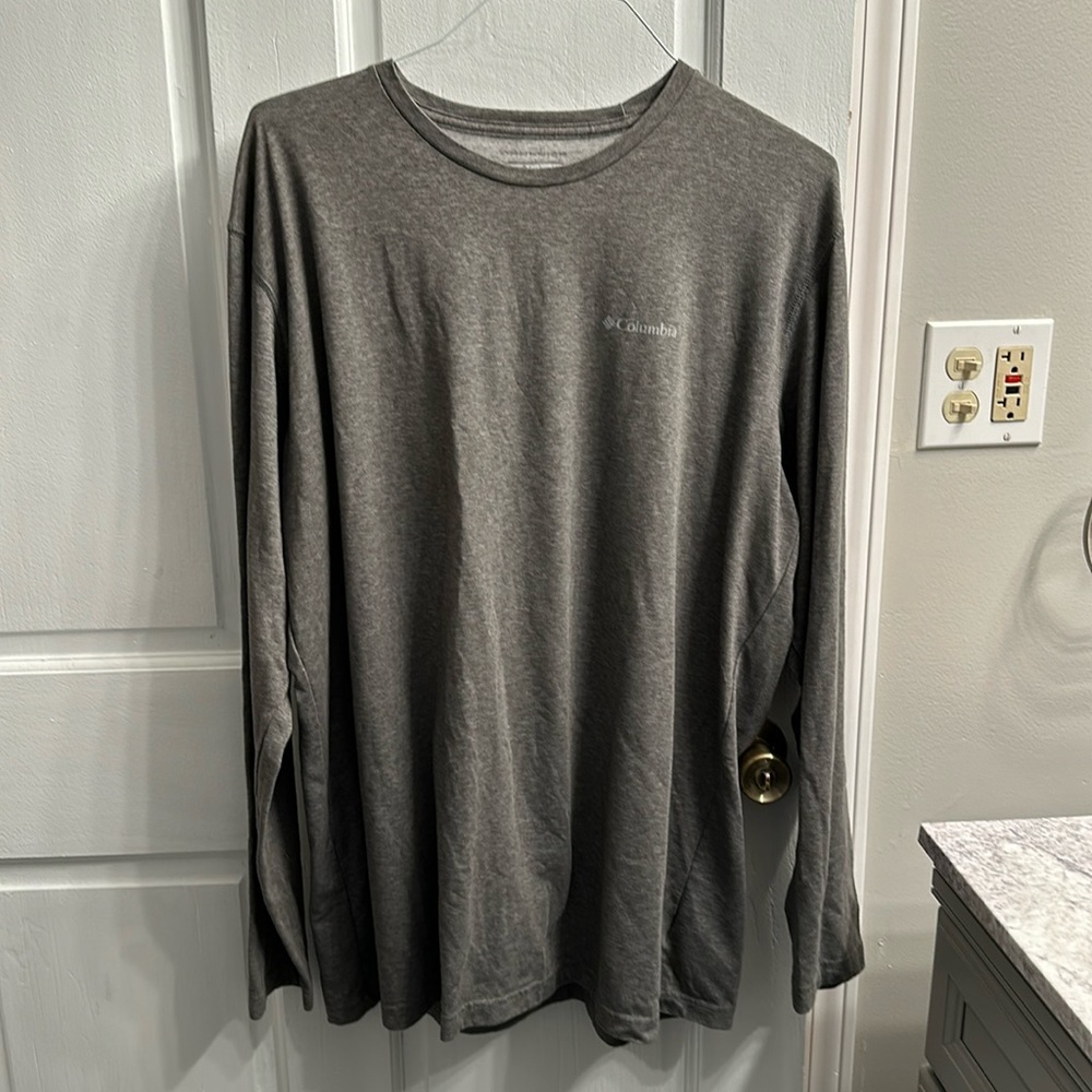 Columbia long sleeve gray 2XL